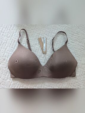 SKIMS Wireless Form Pushup Bra 36C